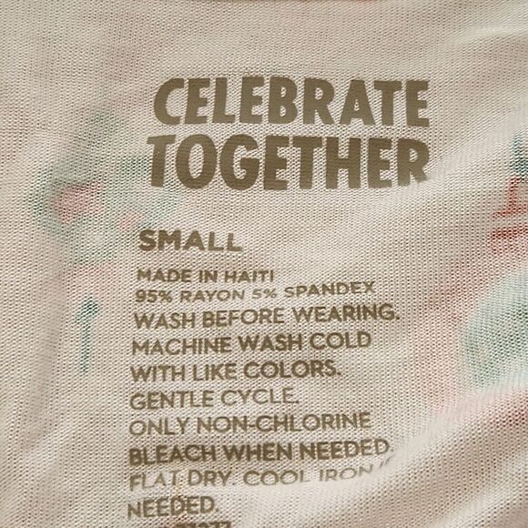 Celebrate Together Tshirt Women Size Small Stretch  Vneck - Picture 8 of 9